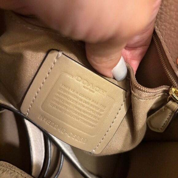 Authentic Coach Dempsey small Tote Bag w/ removable crossbody strap - Picture 9 of 9